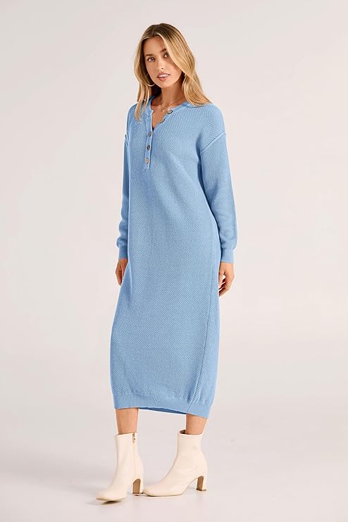 “Effortlessly Chic: Embracing Style and Comfort with Long Sleeve Maxi Dresses post thumbnail image