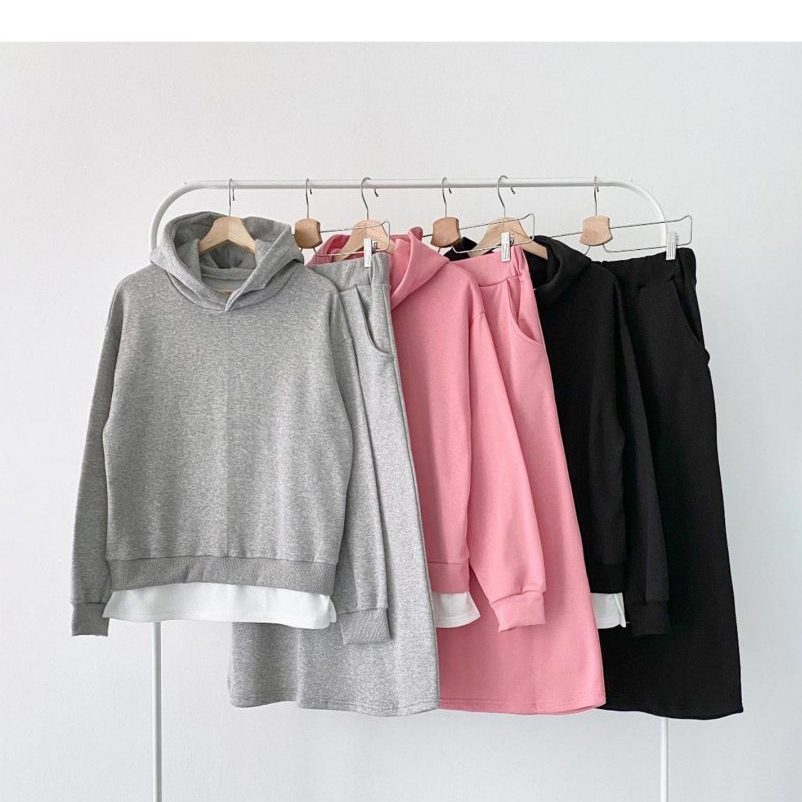 Hoodie with Skirt: The Perfect Blend of Comfort and Style post thumbnail image