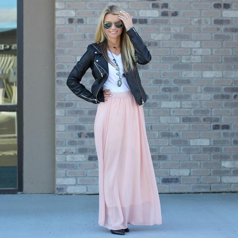 hot pink skirt outfit ideas