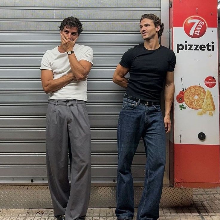 dark blue jeans outfit men