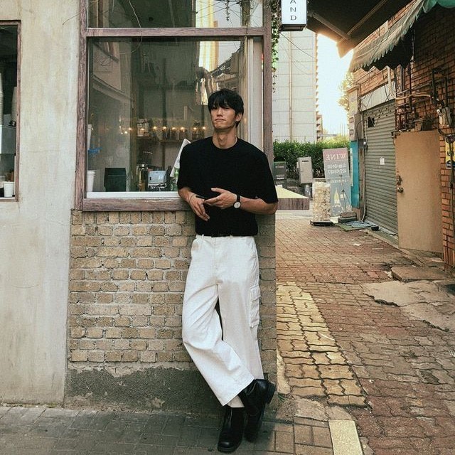 white jeans outfit men